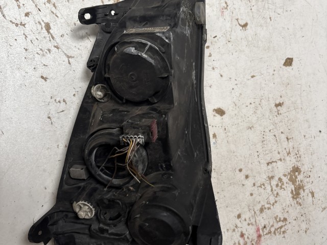 13908 Opel Corsa C Bal első Lámpa Fényszóró