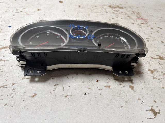 Opel Corsa D 2006-2014 Óracsoport Használt 