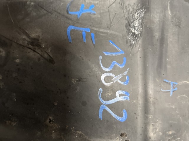 Chevrolet Cruze 2010-2014 Kerékjárati dobbetét Használt jobb első 