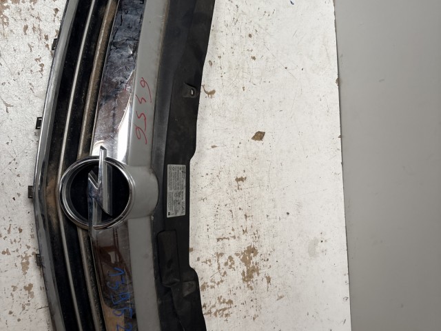 13952 Opel Astra H 2007-2010 Díszrács Használt Felső 2010 facelift