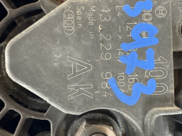 Opel Astra H a16xer z16xer Generátor