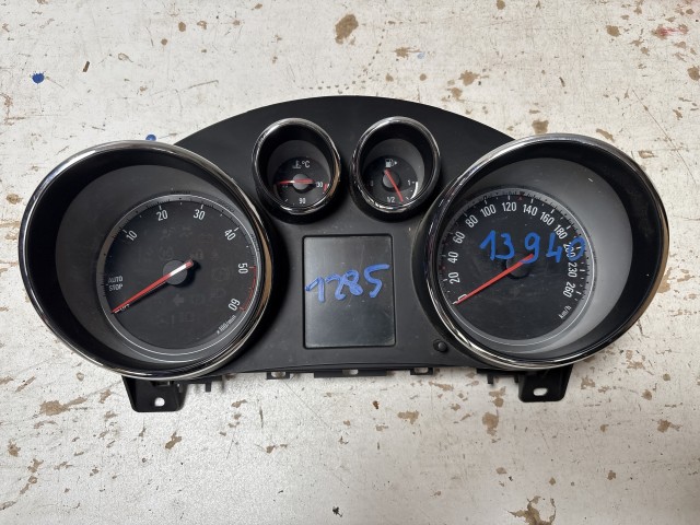 Opel Astra j diesel Óracsoport Használt