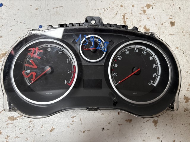 Opel Corsa D 2006-2014 Óracsoport Használt 