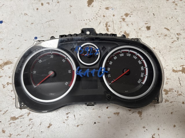 Opel Corsa D 2006-2014 Óracsoport Használt 