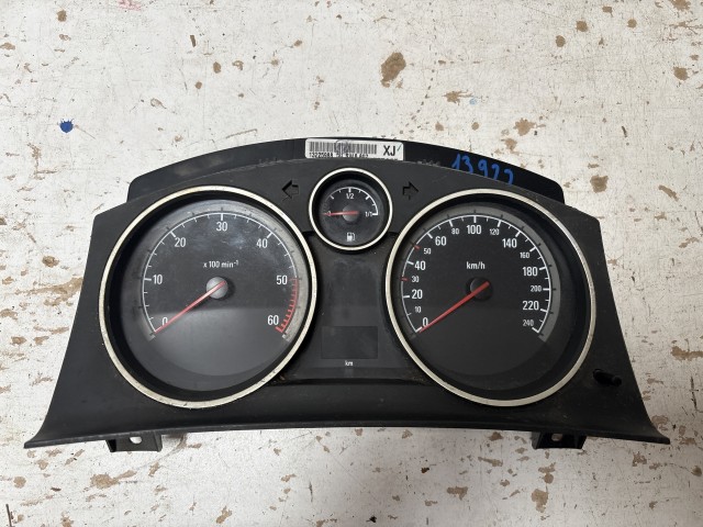 Opel Astra H 2004-2010 Óracsoport Használt 