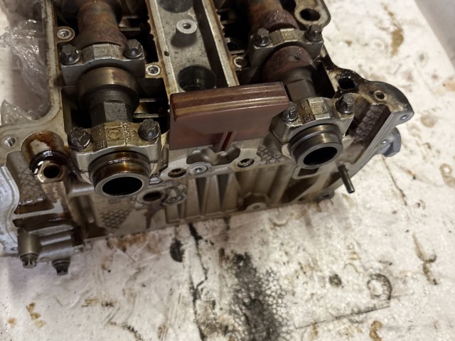 Opel Corsa D A12XER Hengerfej