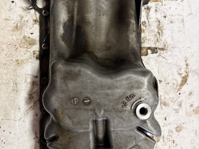 Opel Corsa D A14XER Olajteknő
