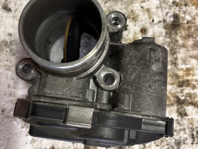 Opel Astra k B16dtl Fojtószelep