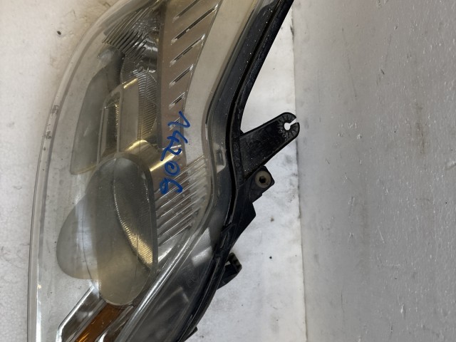 14206 Ford Focus II. 2004-2011 Jobb első Lámpa Fényszóró