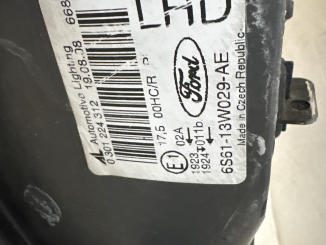 14209 Ford Fiesta v 2004-2008 Jobb első Lámpa Fényszóró