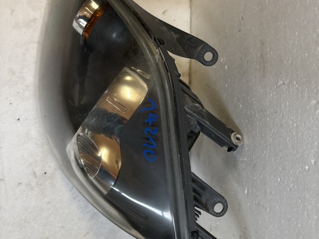 14210 Ford Fiesta v 2004-2008 Bal első Lámpa Fényszóró