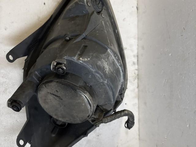 14211 Ford Fiesta v 2004-2008 Bal első Lámpa Fényszóró
