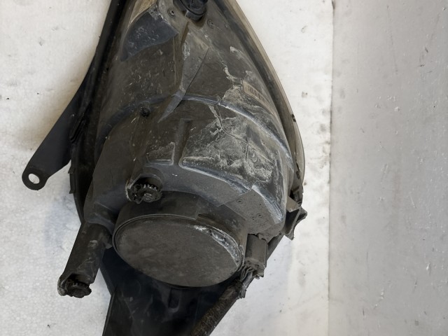 14213 Ford Fiesta v 2004-2008 Bal első Lámpa Fényszóró