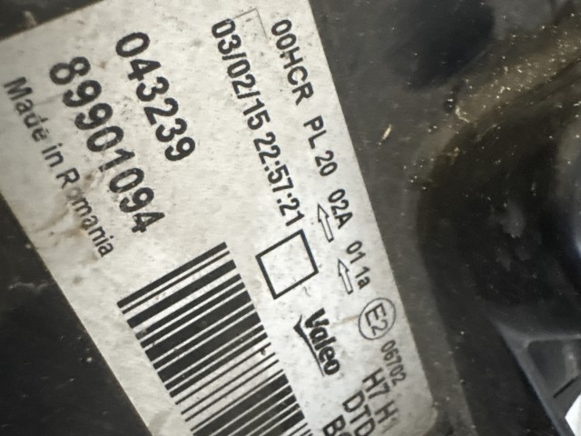 14215 Peugeot 207 2006-2014 Jobb első Lámpa Fényszóró