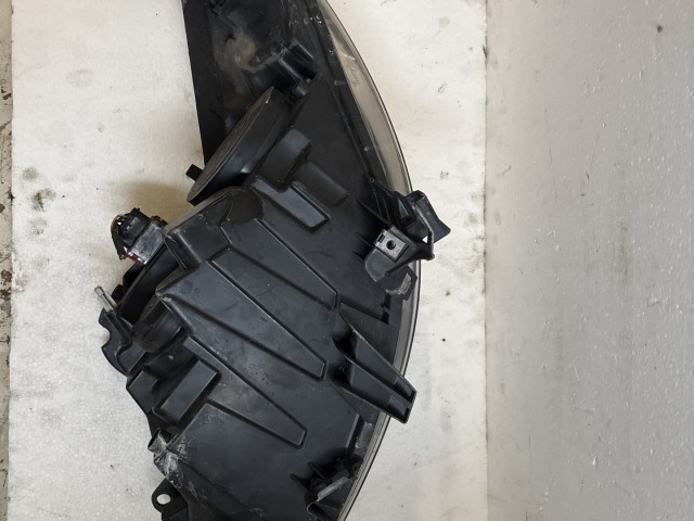 14215 Peugeot 207 2006-2014 Jobb első Lámpa Fényszóró