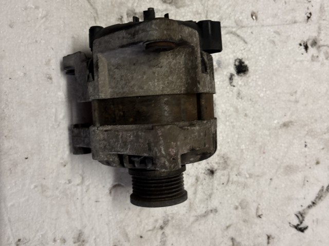 Opel Astra J 2009-2015 Generátor 1.4 turbó a14net