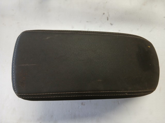 Opel Meriva B 2010-2017 Könyöklő Használt bőr  