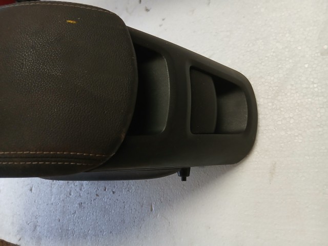 Opel Meriva B 2010-2017 Könyöklő Használt bőr  