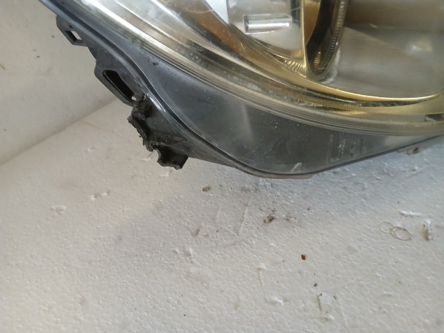 14303 Opel Corsa D 2006-2014 Jobb első Lámpa Fényszóró