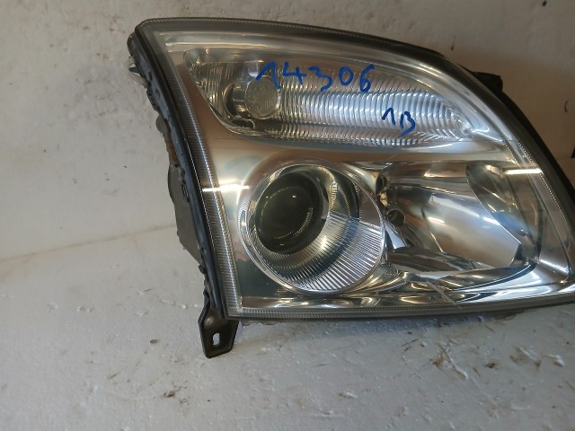 14306 Opel Vectra C Jobb első Lámpa Fényszóró projektoros