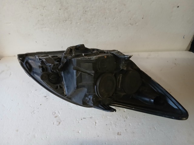 14311 Ford Focus II. 2004-2011 Bal első Lámpa Fényszóró