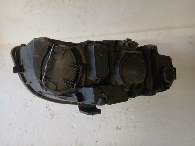 14314 Audi A4 B7  Bal első Lámpa Fényszóró