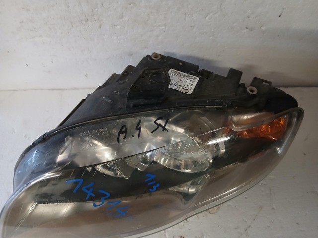 14314 Audi A4 B7  Bal első Lámpa Fényszóró