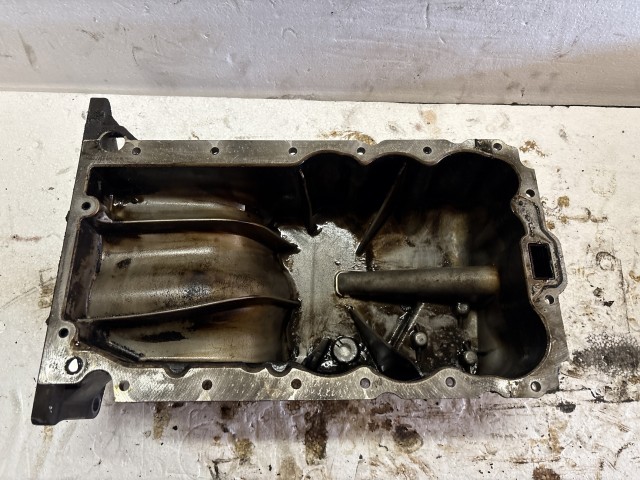 Opel Corsa D A14XER Olajteknő