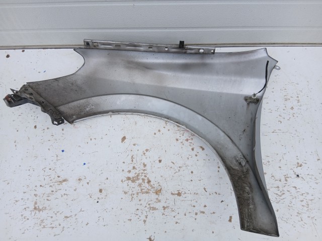 14355 Opel Astra H 2004-2010 Jobb első Sárvédő Ezüst Z157