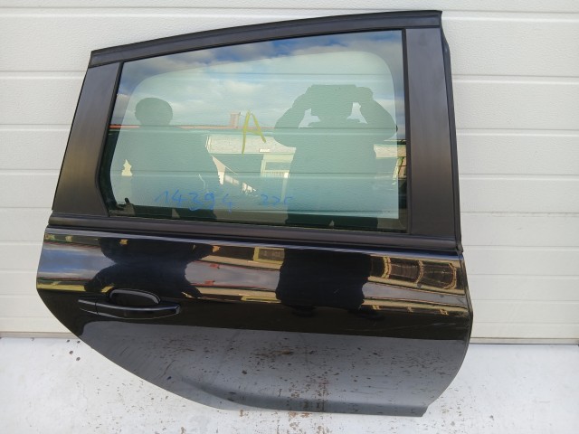 14394 Opel Astra J 2009-2015 Jobb hátsó Ajtó Fekete Z22c 5 ajtós
