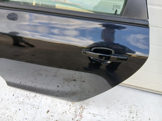 14396 Opel Astra J 2009-2015 Bal hátsó Ajtó Fekete Z22c 5 ajtós