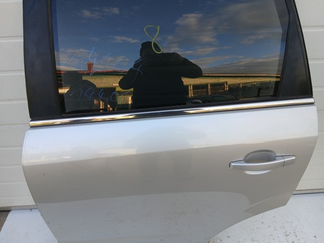 14404 Opel Antara 2006-2015 Bal hátsó Ajtó Ezüst Z176