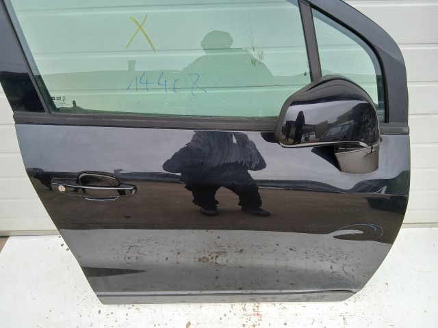 14408 Opel Mokka 2012-2019 Jobb első Ajtó Fekete Y22c a képen látható sérüléssel