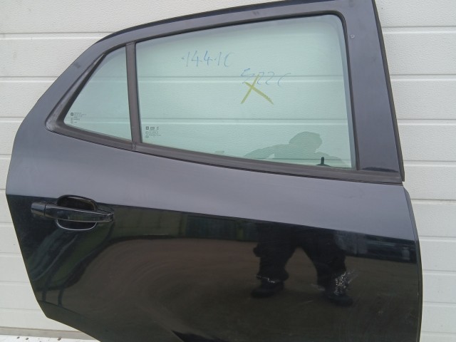14410 Opel Mokka 2012-2019 Jobb hátsó Ajtó Használt Fekete Y22c