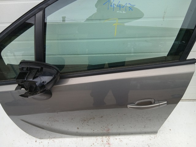 14417 Opel Meriva B 2010-2017 Bal első Ajtó Használt Barna Z40w