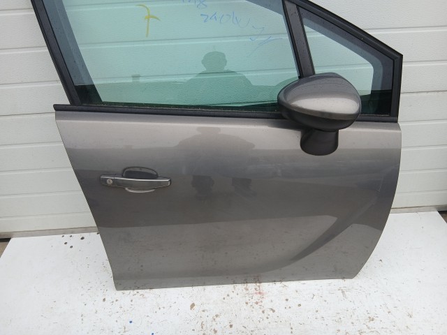 14418 Opel Meriva B 2010-2017 Jobb első Ajtó Használt Barna Z40w