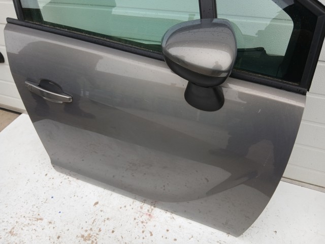 14418 Opel Meriva B 2010-2017 Jobb első Ajtó Használt Barna Z40w