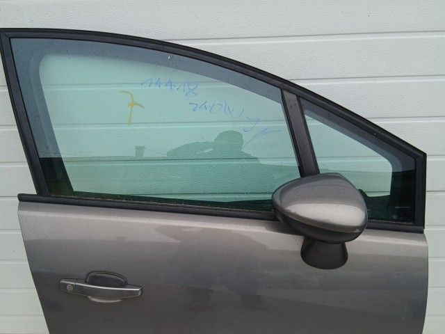 14418 Opel Meriva B 2010-2017 Jobb első Ajtó Használt Barna Z40w