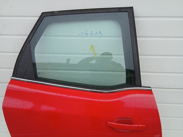 14419 Opel Meriva B 2010-2017 Jobb hátsó Ajtó Piros Z50b