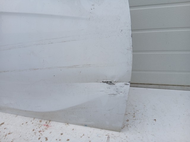 14421 Opel Corsa E 2014-2019 Jobb első Ajtó Használt Fehér  a képen látható sérüléssel