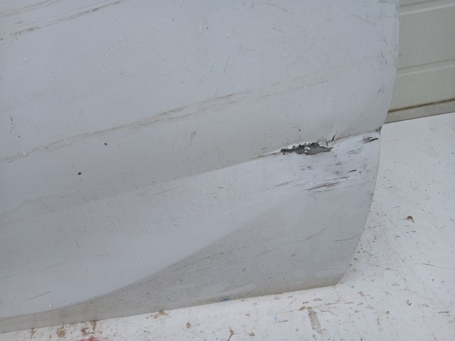 14421 Opel Corsa E 2014-2019 Jobb első Ajtó Használt Fehér  a képen látható sérüléssel