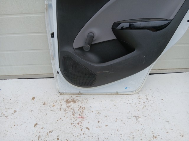 14422 Opel Corsa E 2014-2019 Jobb hátsó Ajtó Fehér karcos