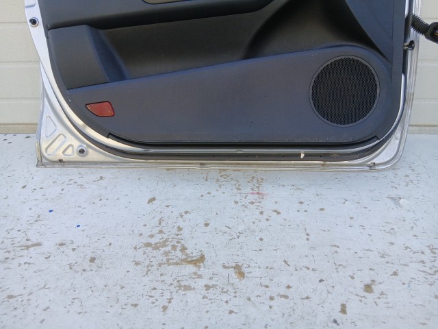 14437 Kia Ceed I. 2007-2012 kombi Bal első Ajtó Ezüst