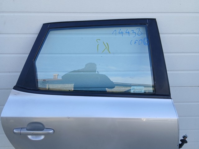 14438 Kia Ceed I. 2007-2012 kombi Jobb hátsó Ajtó Ezüst