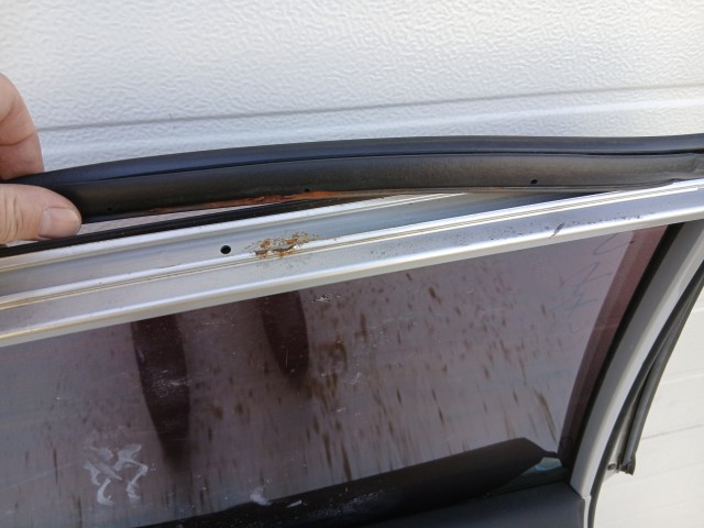 14439 Kia Ceed I. 2007-2012 kombi Bal hátsó Ajtó Ezüst