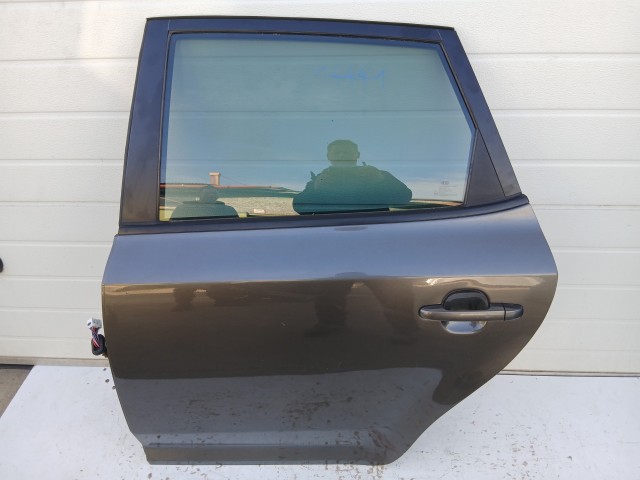 14441 Kia Ceed I. 2007-2012 kombi Bal hátsó Ajtó Használt Grafit