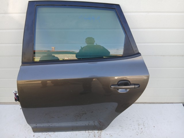 14441 Kia Ceed I. 2007-2012 kombi Bal hátsó Ajtó Használt Grafit