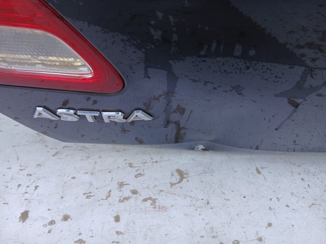 14455 Opel Astra J 5 ajtós Csomagtérajtó Feketr Z22c