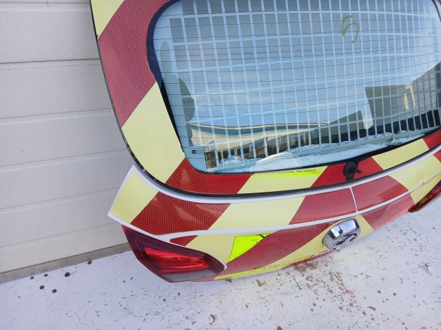 14459 Opel Corsa E 3 ajtós Csomagtérajtó Fehér Y40r