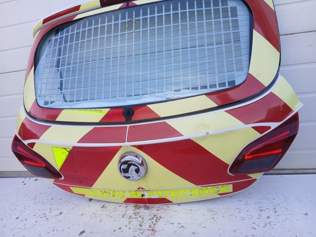 14459 Opel Corsa E 3 ajtós Csomagtérajtó Fehér Y40r